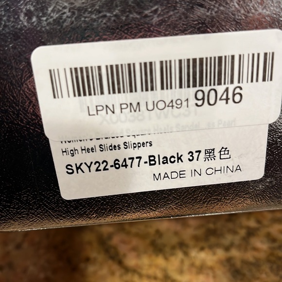 Women’s black chunky square gold zipper black slip on boots chunky square heal - Picture 9 of 10